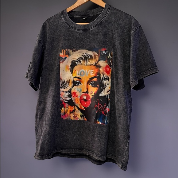 Marilyn Monroe Graphic Grey Acid Wash Oversize Unisex Short Sleeve Tee - Picture 2 of 9